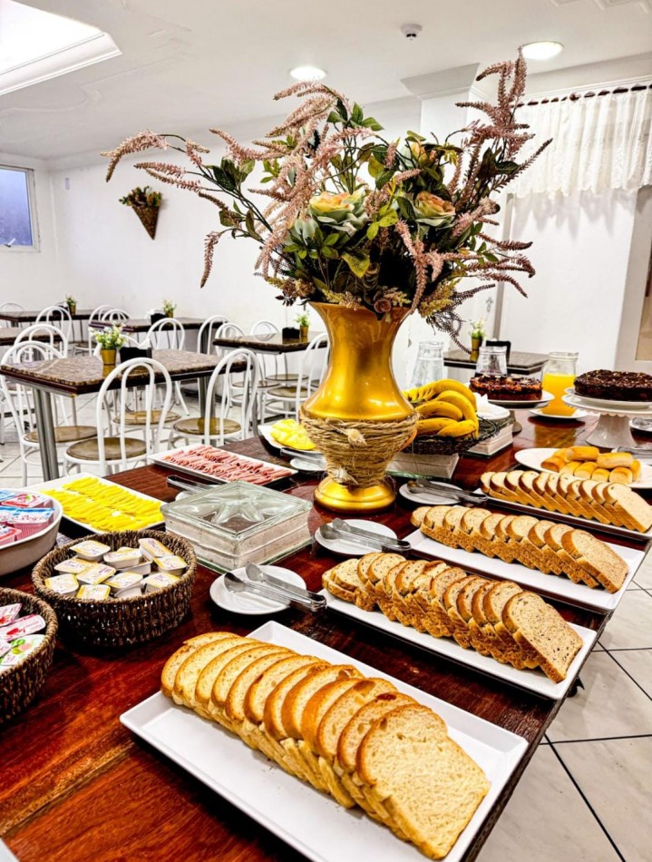 HOTEL FICARE TORRES