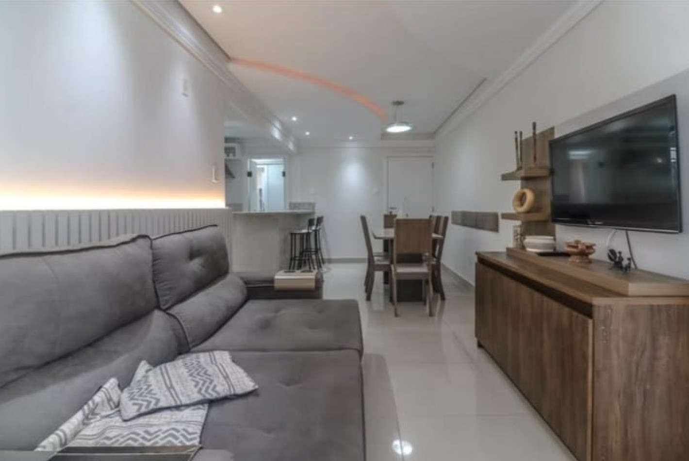 DEPTO TRES (03) DORMITORIOS