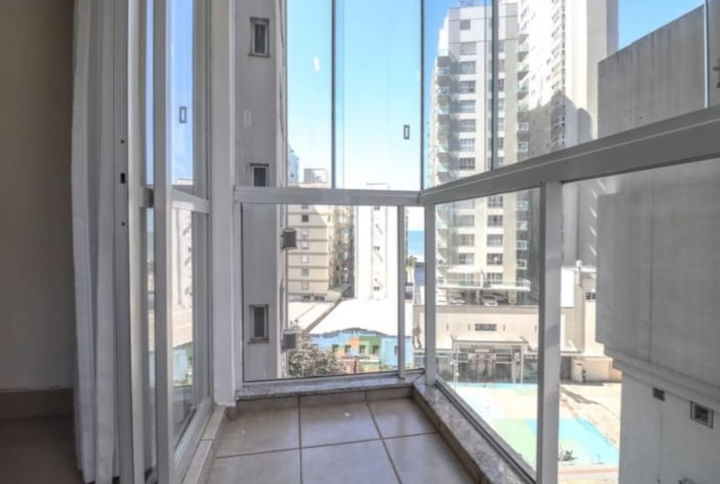 DEPTO TRES (03) DORMITORIOS