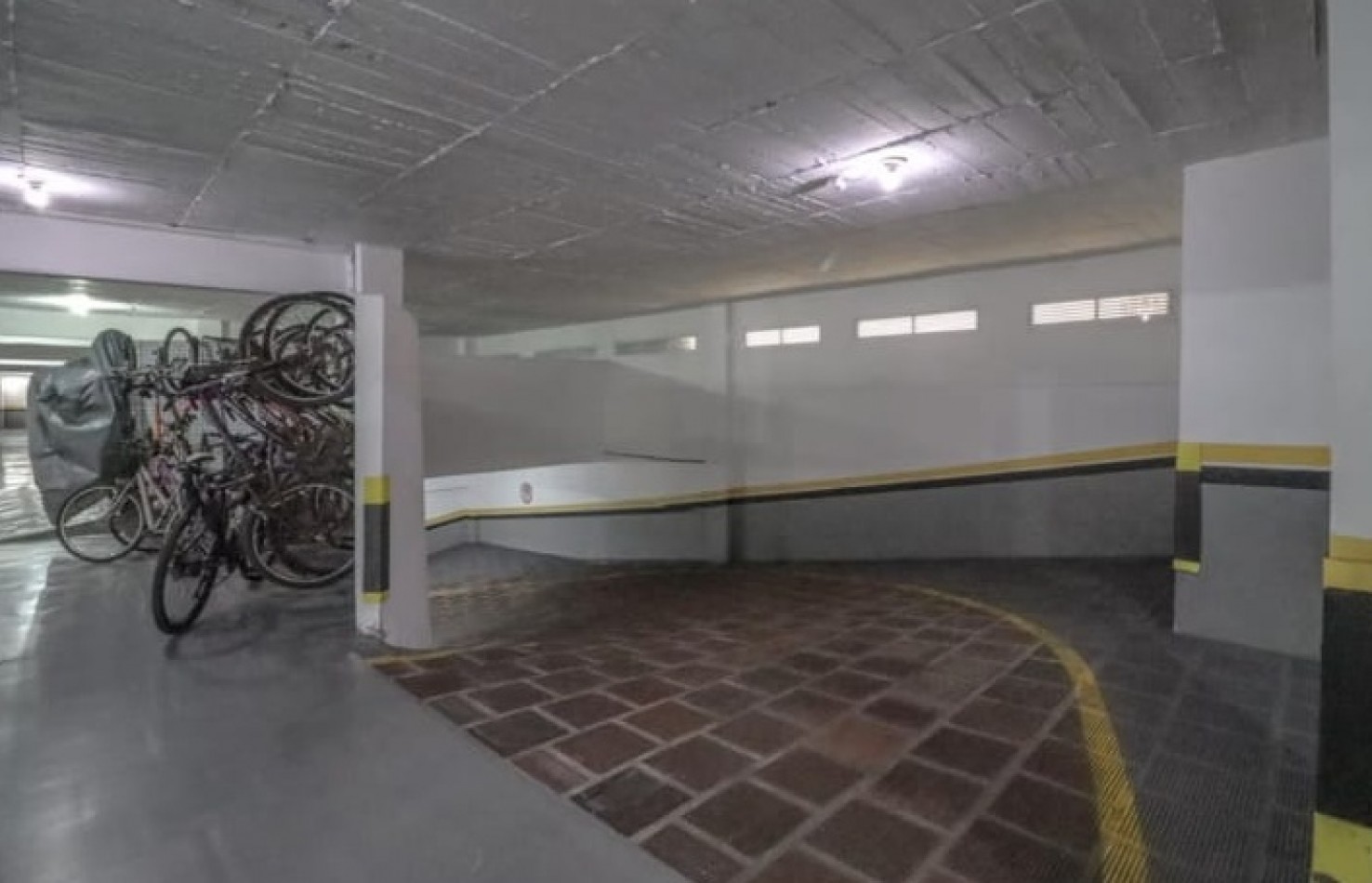 DEPTO TRES (03) DORMITORIOS