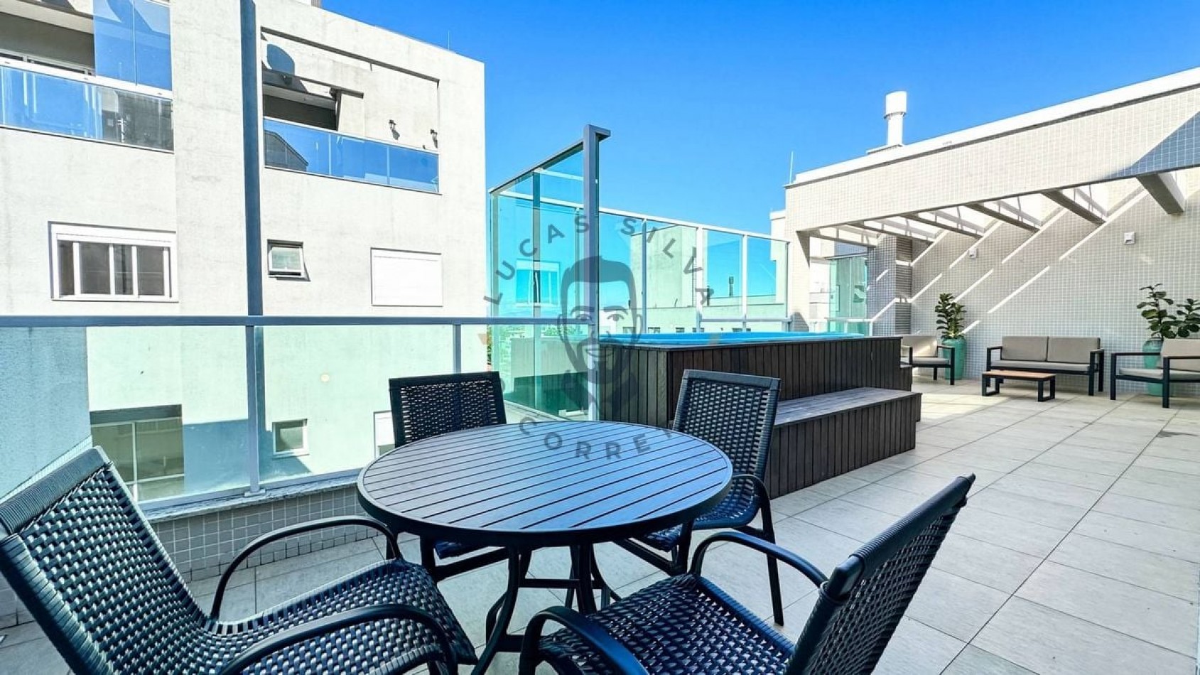 Depto Cuatro (04) Dormitorios en Cobertura (Vista al Mar)