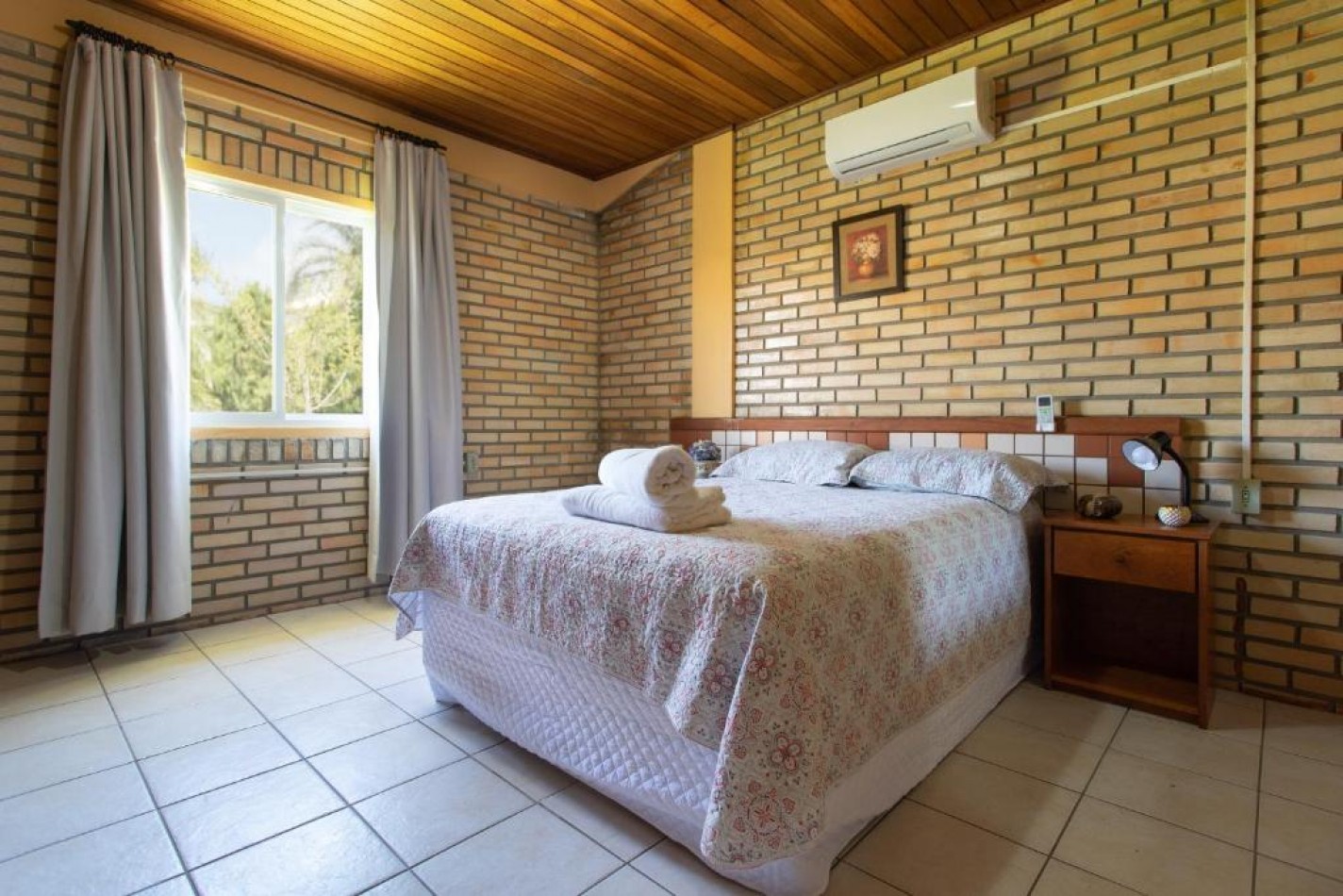 DEPTO DOS (02) DORMITORIOS (en Condominio/ Barrio Privado)