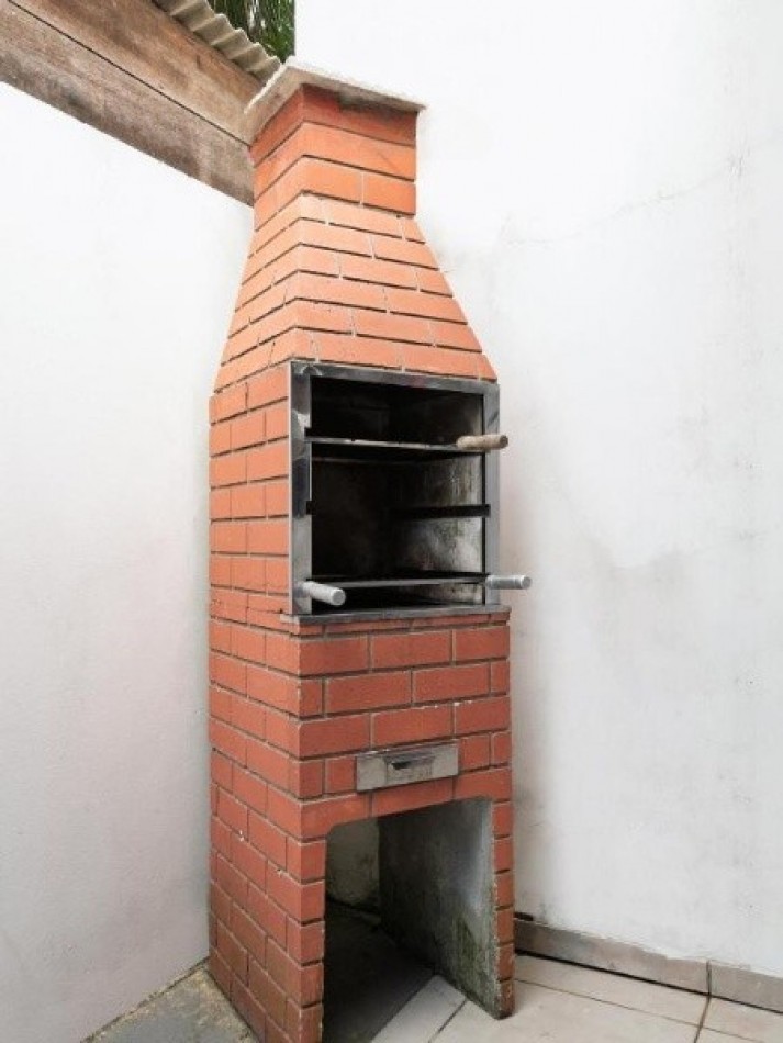 CASA DOS (02) DORMITORIOS