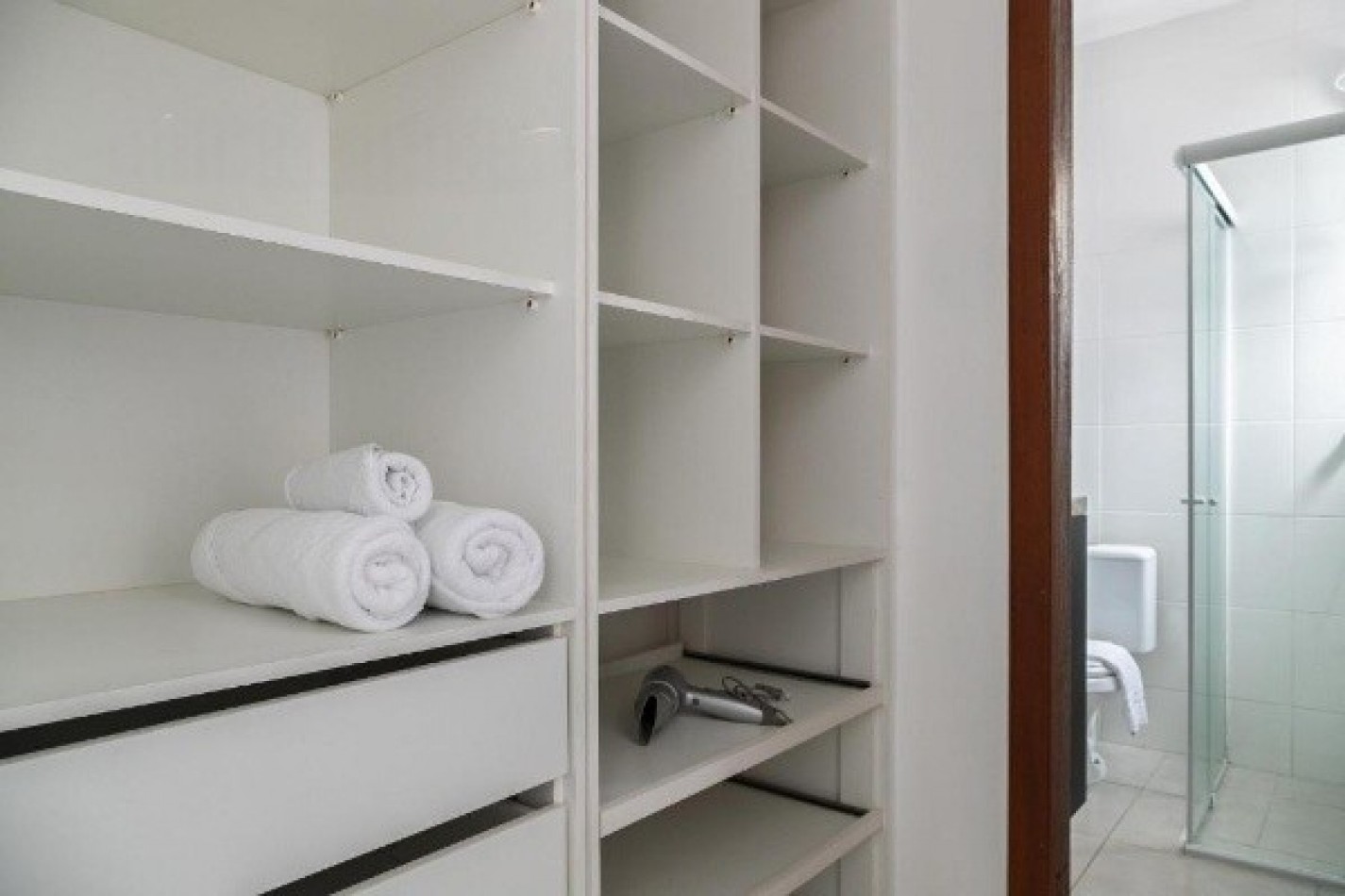 CASA DOS (02) DORMITORIOS