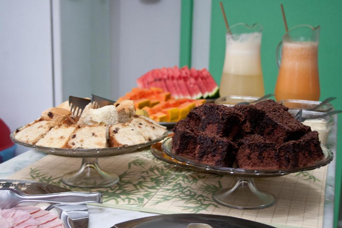 Pousada con Piscina y Desayuno