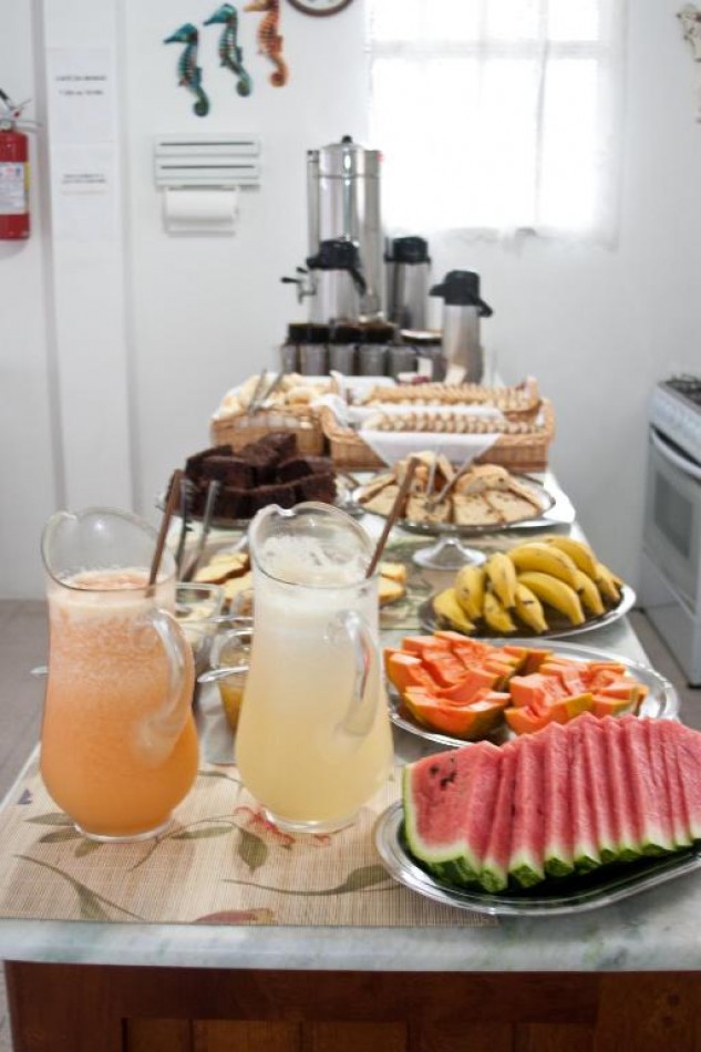 Pousada con Piscina y Desayuno