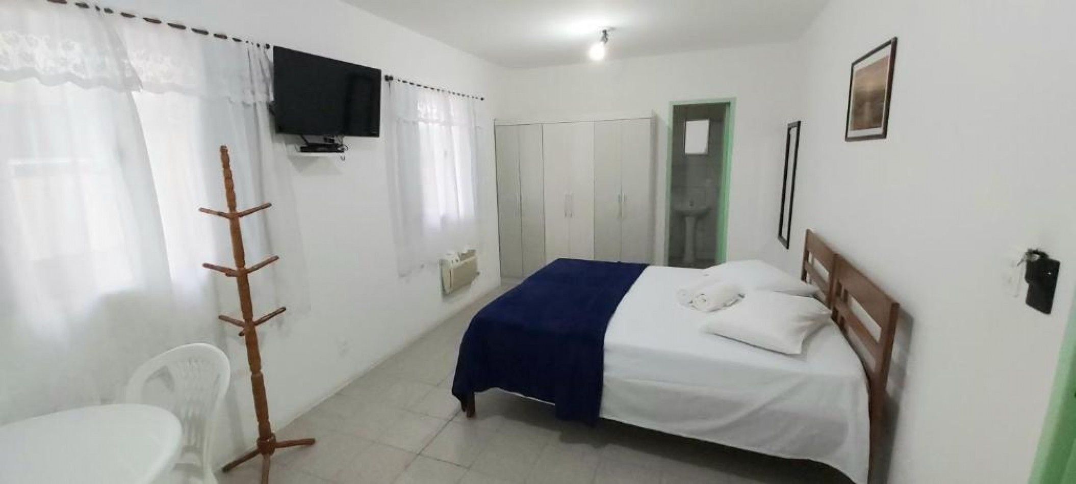 Pousada con Piscina y Desayuno