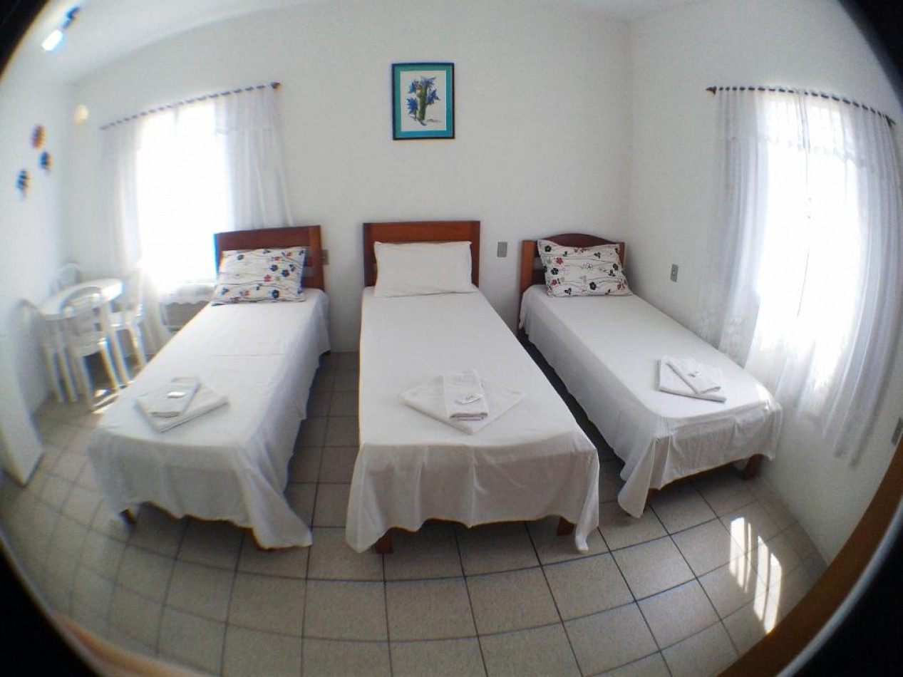 Pousada con Piscina y Desayuno