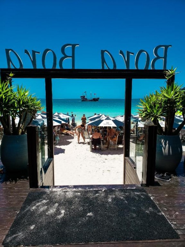 Depto Frente al Mar, en pousada con Desayuno.