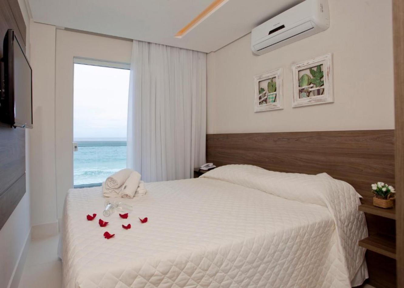 DEPTO DOS (02) DORMITORIOS, en Pousada Frente al Mar, con Desayuno.