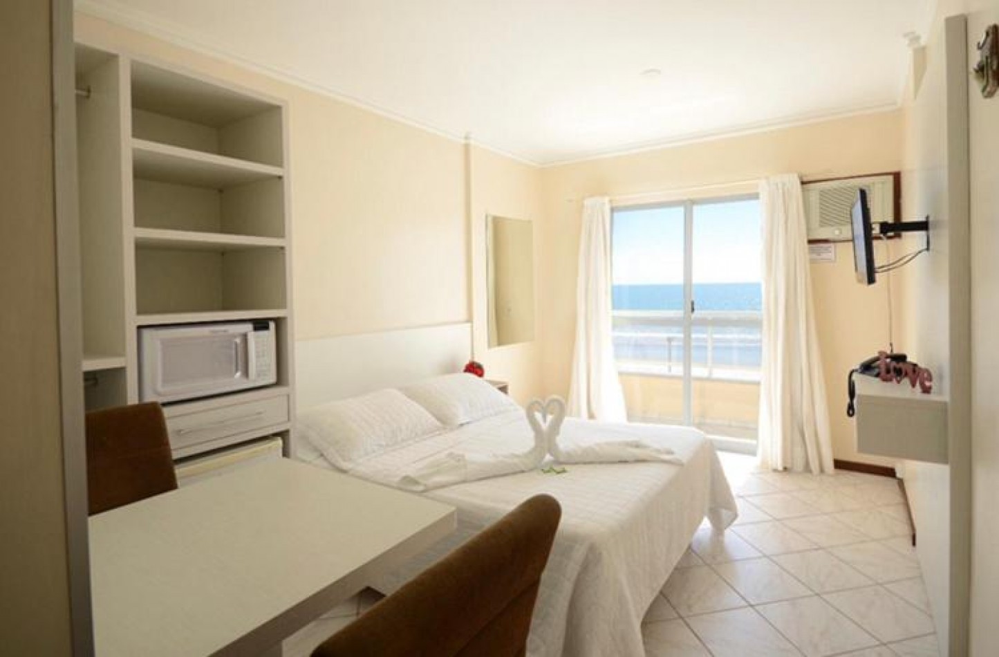 DEPTO UN (01) DORMITORIO (Frente al Mar).