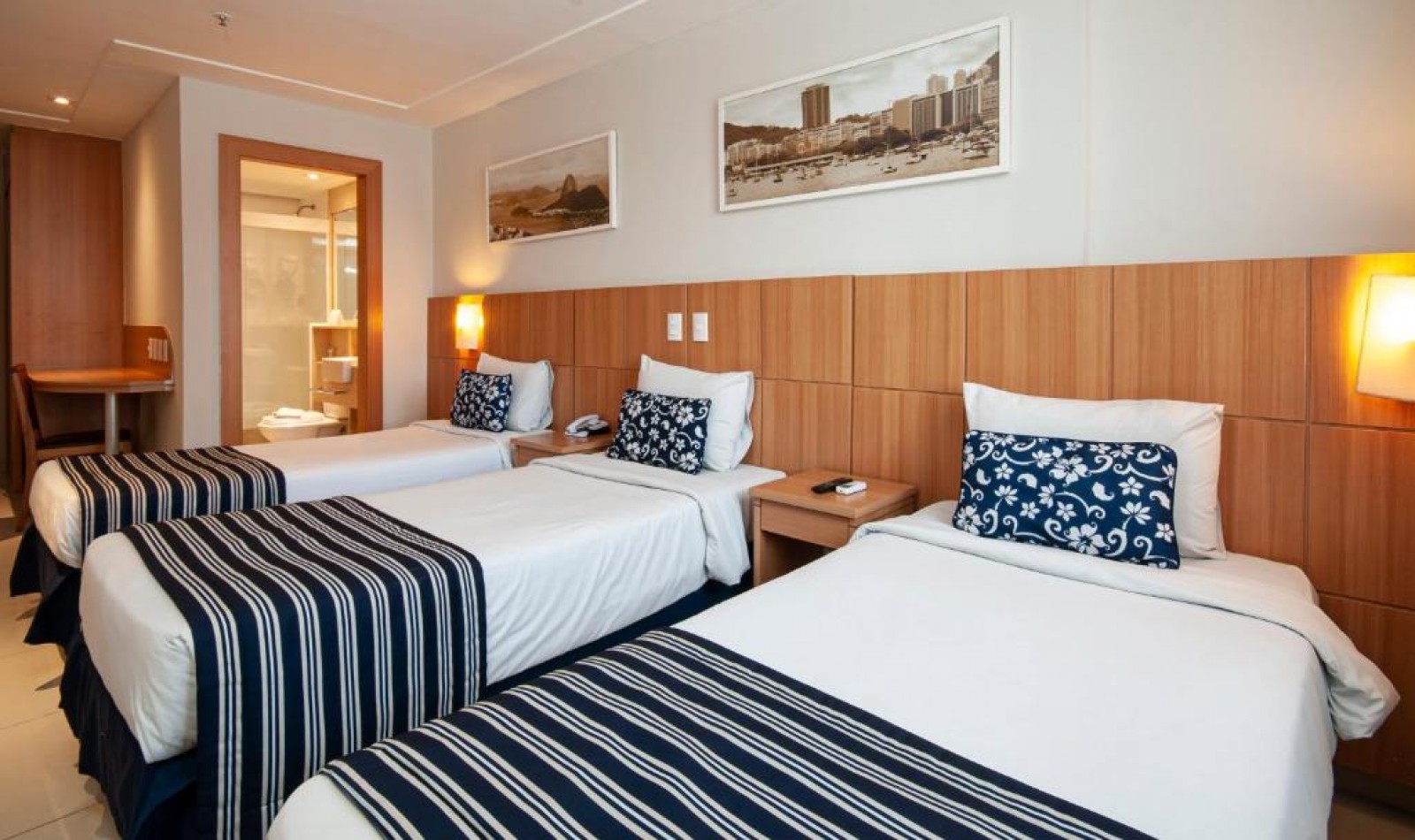 HOTEL EN  COPACABANA