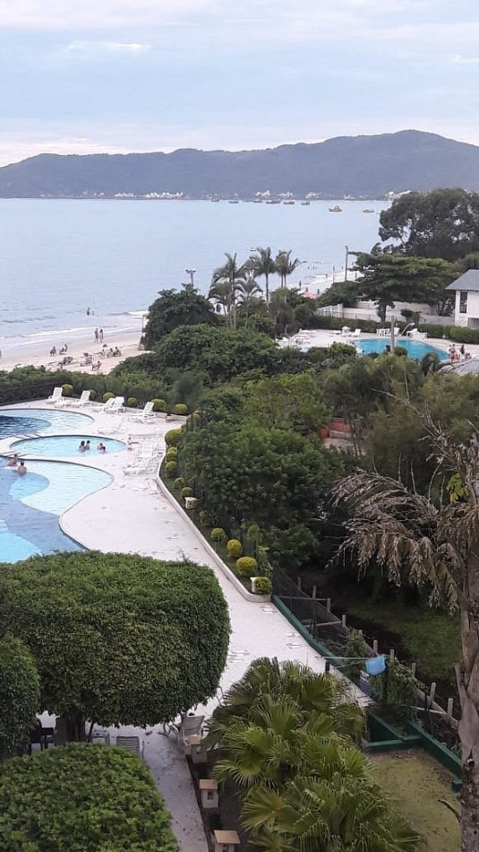 Pousada frente al mar, con Piscina