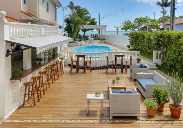 Hotel Frente al mar (con piscina)